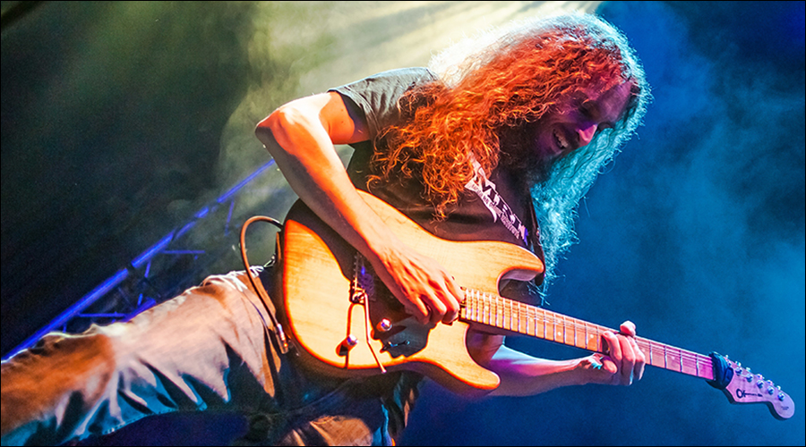 Guthrie Govan̸ǩCharvel